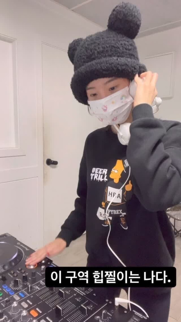 
						강남 오토바이녀		