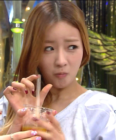 
			끼부리는거 하나는 국내 원탑.gif 		
