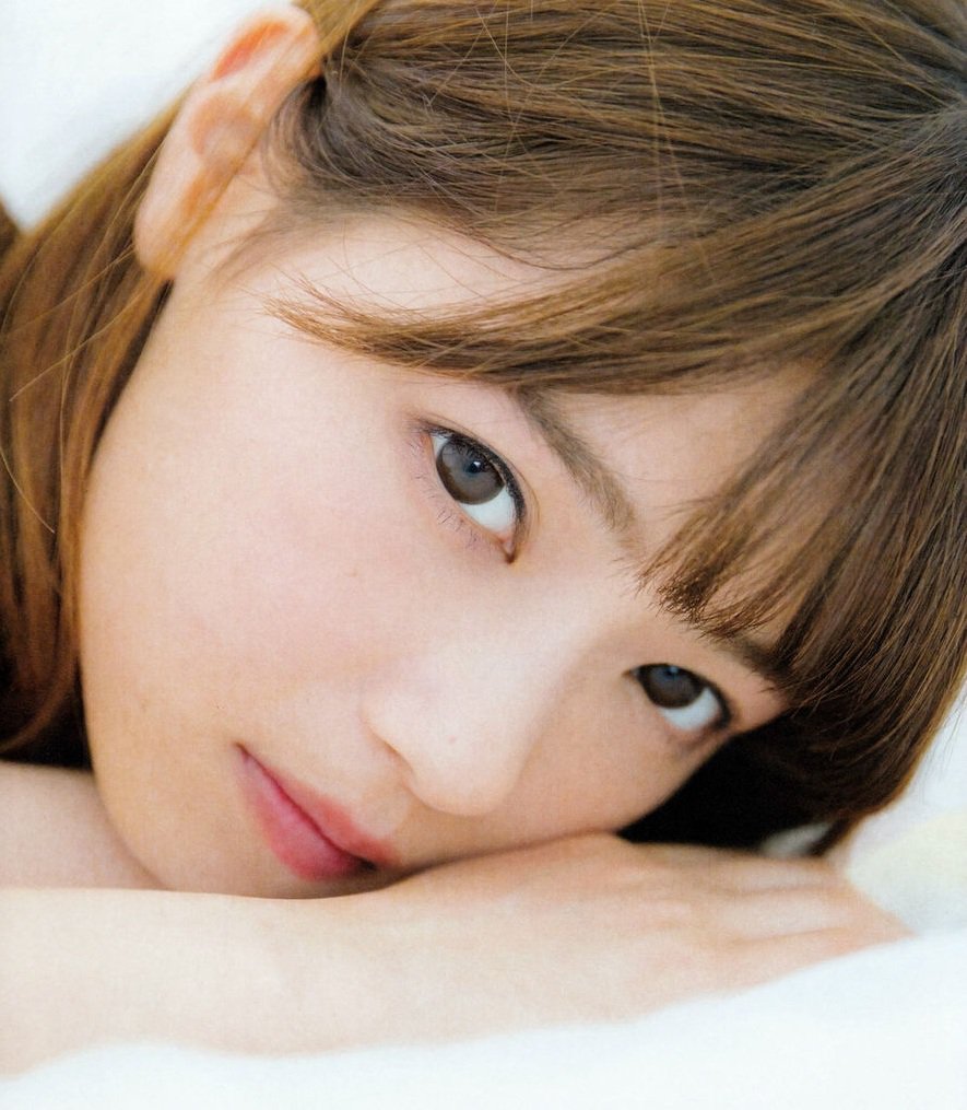 얼굴이쁘다. 어제 예전 여친에게 전화왔는데 좀 설레더라