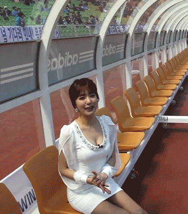 90bdd63e85df09dad15f3ec373764fc9.gif