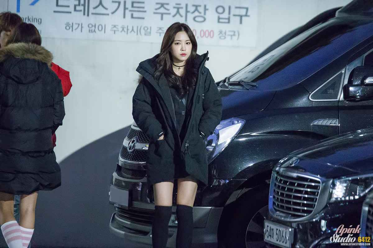 웃어주면 좋은데