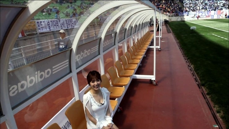 정지원 아나운서