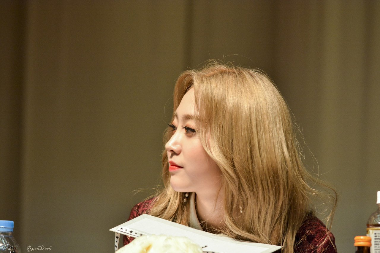 금발머리여우
