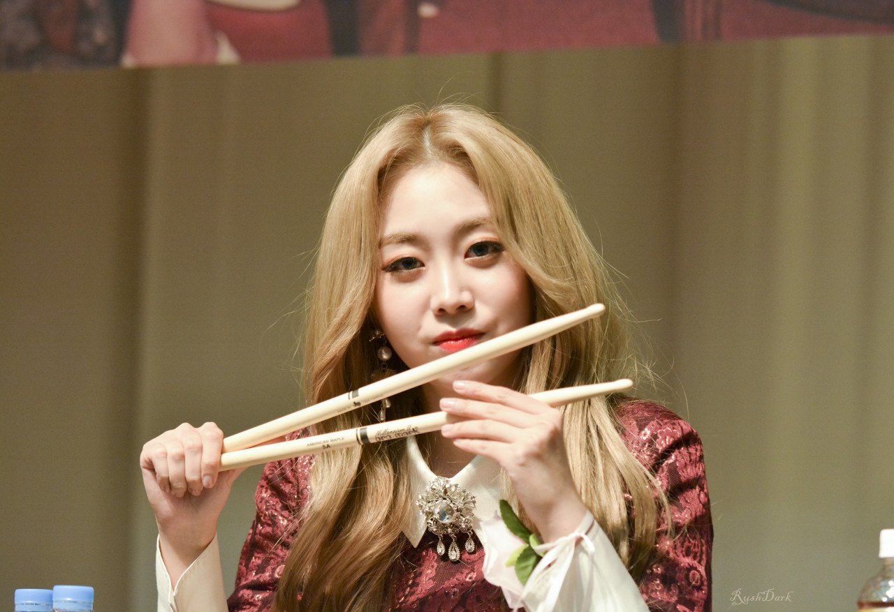 금발머리여우