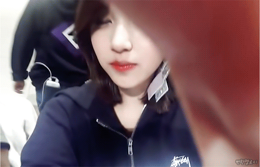 사랑스러운 트와이스 미나 짤 삼 춘오 빠들 다 녹는구나