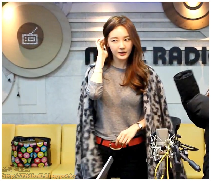 강민경 시스루