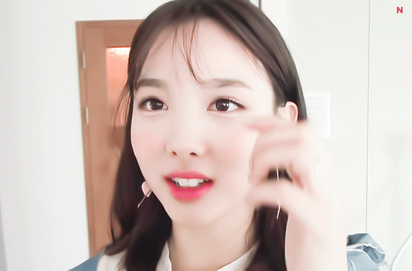 나연 움짤