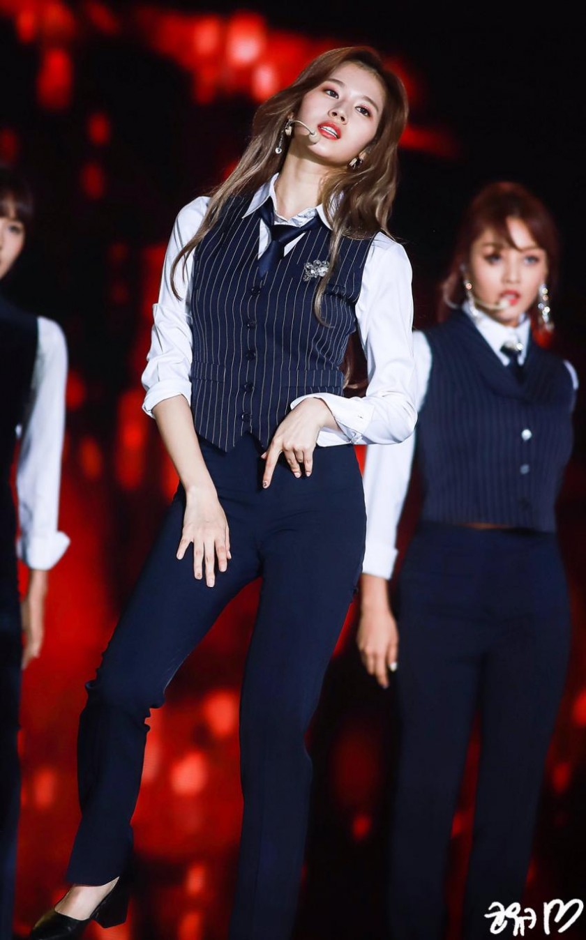 사나