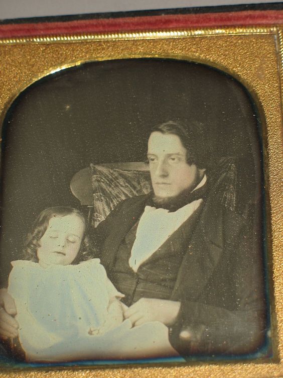 유아 사후 사진 촬영