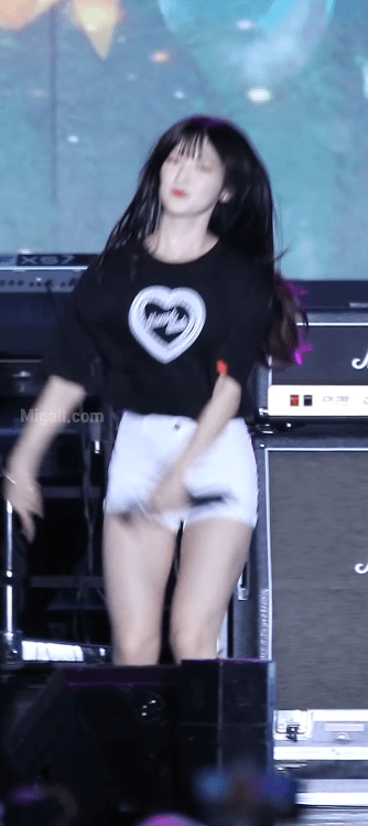 아린이 요망한 뒤태