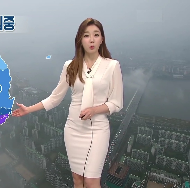 기상캐스터 김지효 2017 04 05 7시-1.JPG
