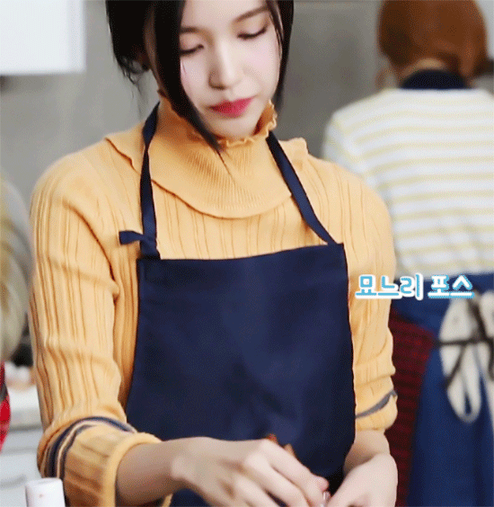 요리하는 미나