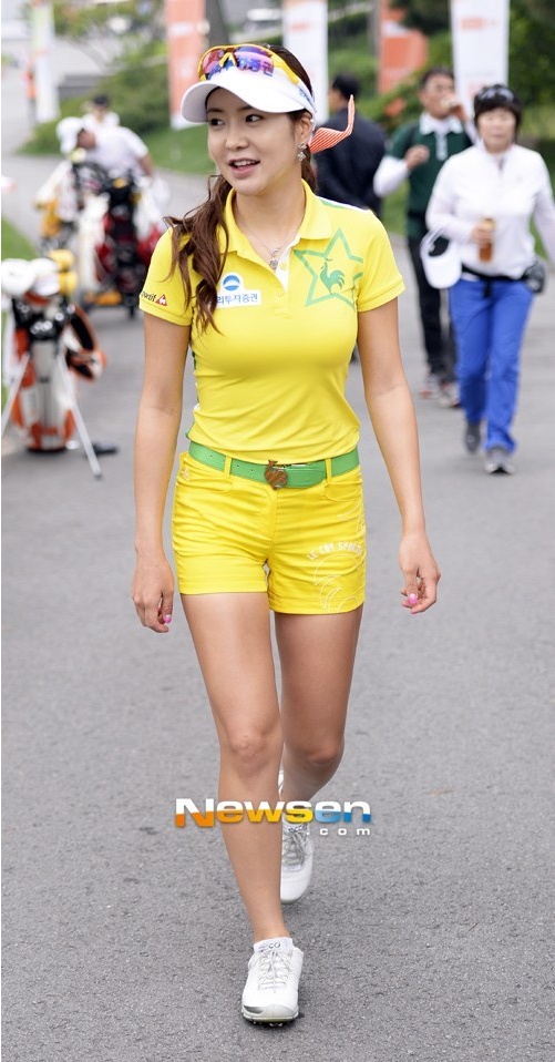 지리는 프로골퍼 안신애