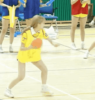 DGBnl71UwAEA0kd.gif