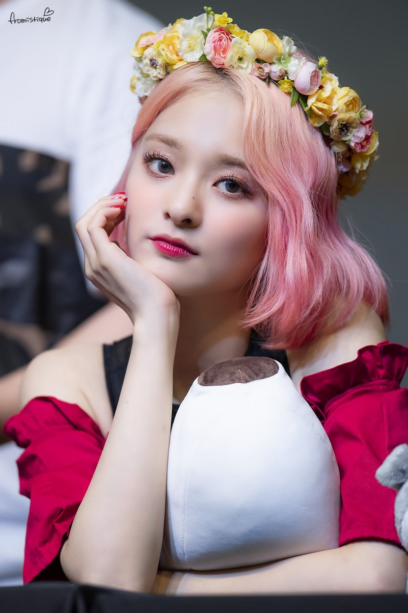 프로미스나인 이나경