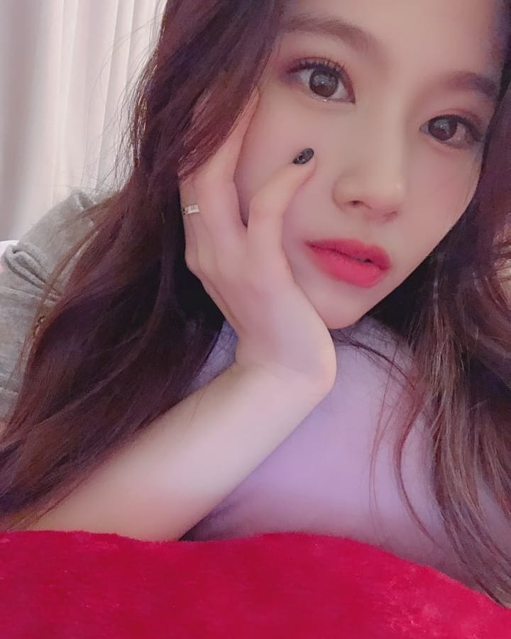 사나 셀카