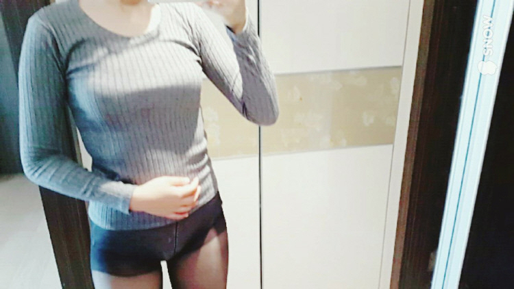 집에서 몸매 자랑 셀카