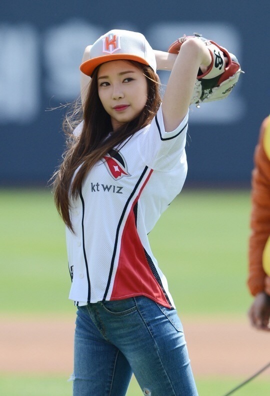 공격적인 채경이