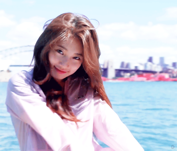 움짤 수지 새 광고 미모 ㄷㄷㄷ .gif