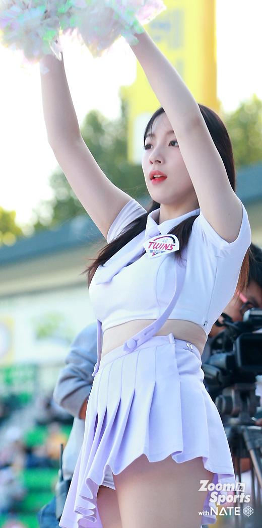 어제 소개한 여고생 치어리더 - 하지원