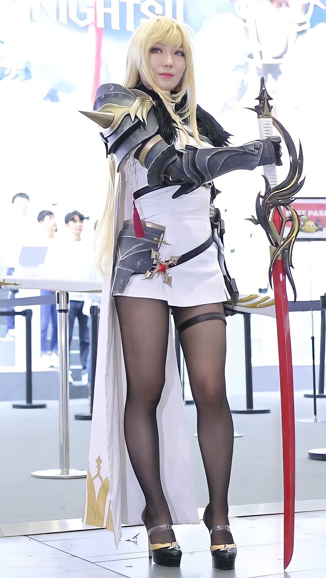 육덕진 검스 허벅지의 피온 세나 세인 코스프레