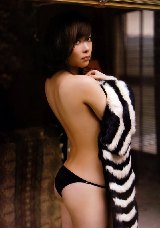 Gra-Sashihara Rino-6.jpg