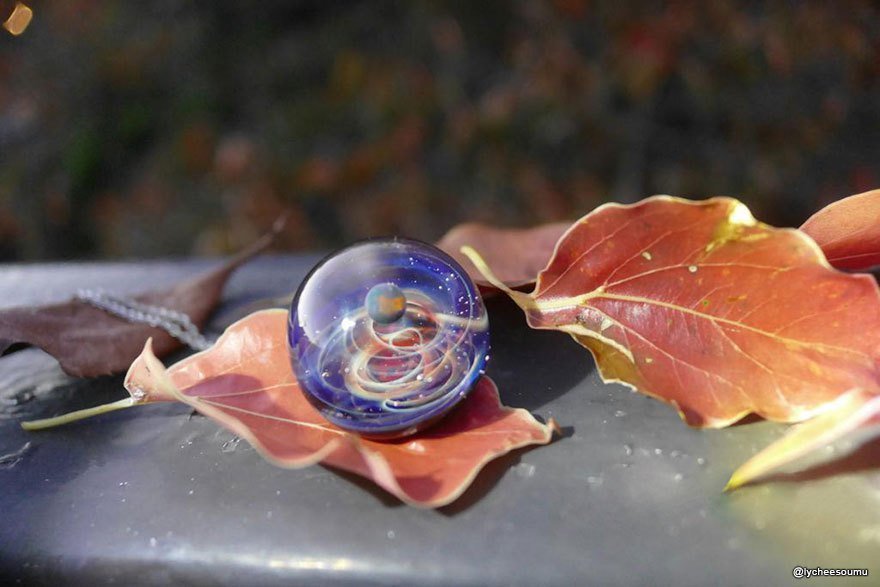 우주를 담은 구슬