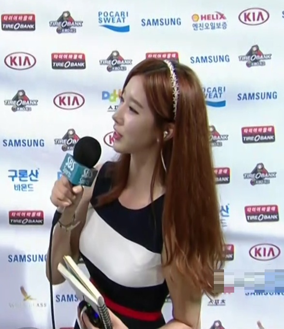 170705.베이스볼S.김민아아나운서CUT.BoKiBoB[(018014)2017-07-06-23-36-02].JPG