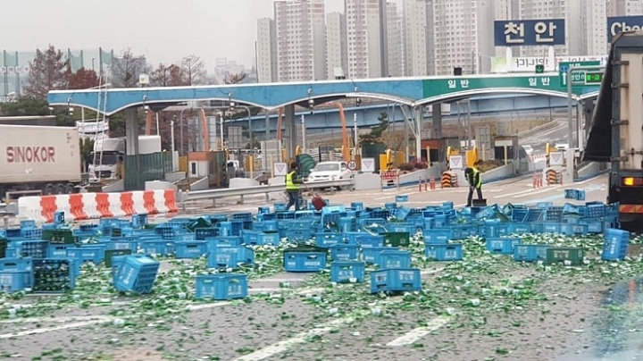 천안 진출로 소주병