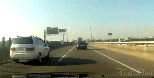 교통사고.gif