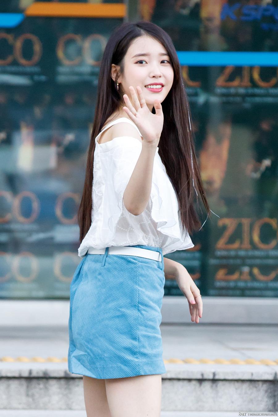 아이유 지콘콘서트 게스트 출퇴근