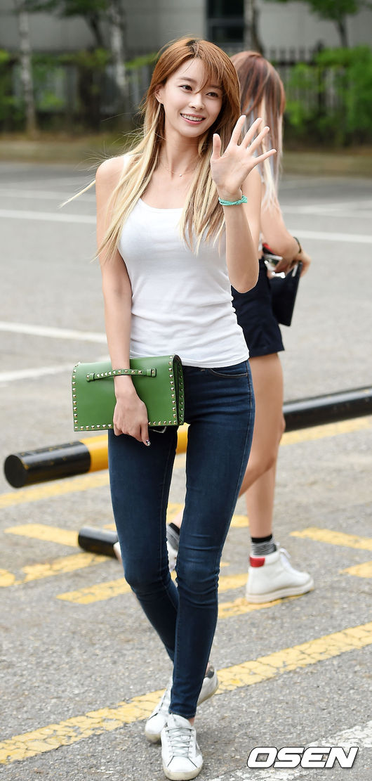 걸그룹 비율퀸 나라의 출근길