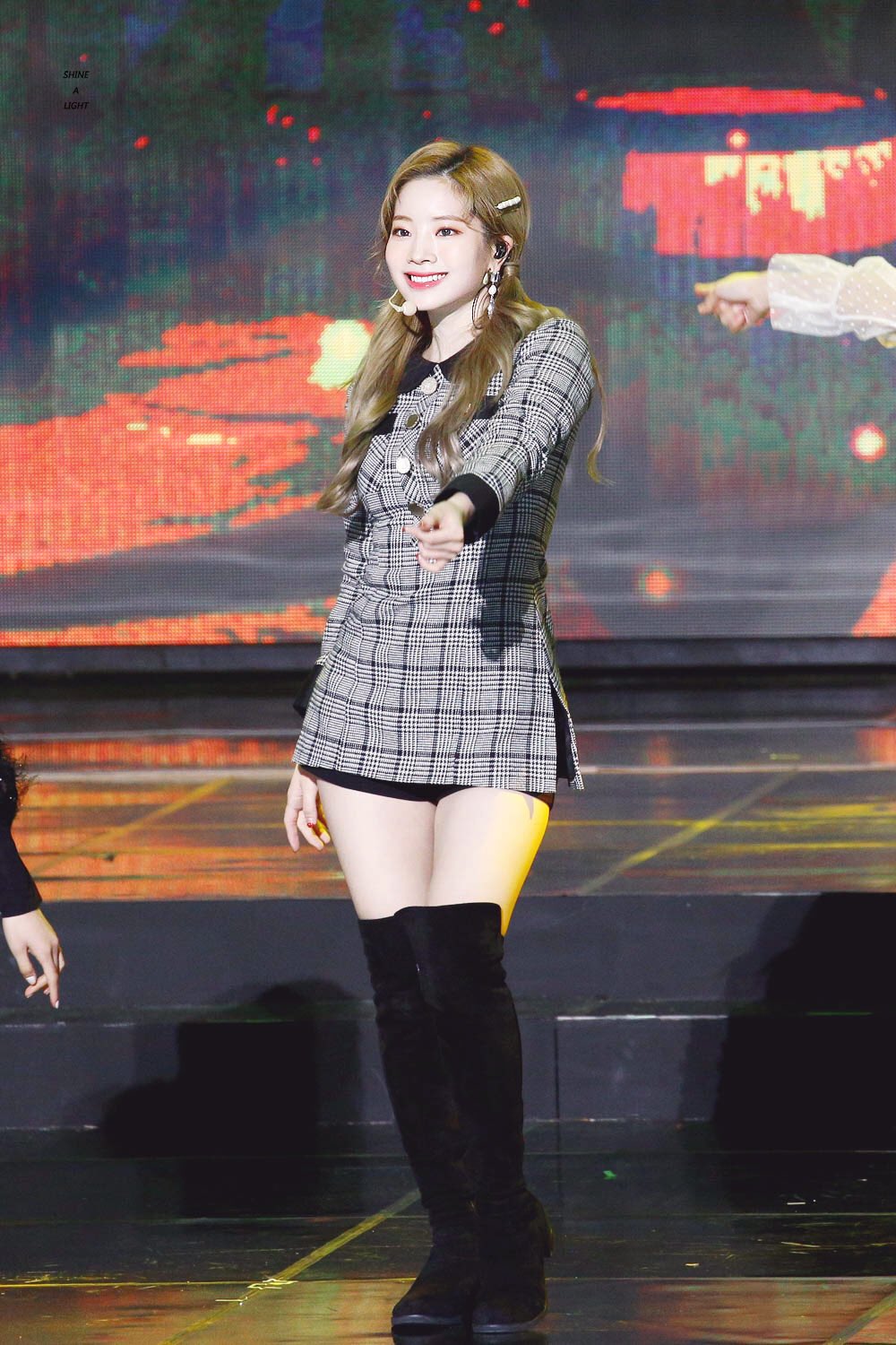 twice-20190128-062903-002.jpg