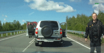 1536941803570.GIF