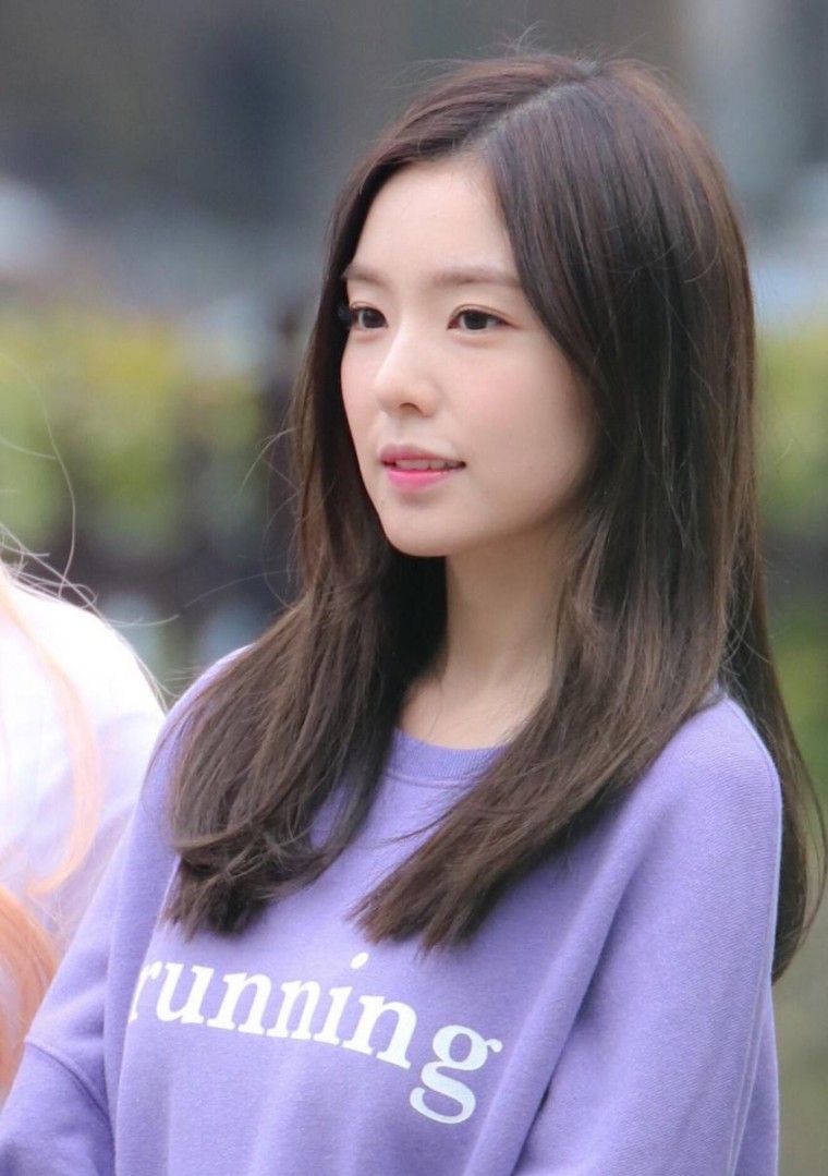 바지 안 입은듯한 아이린