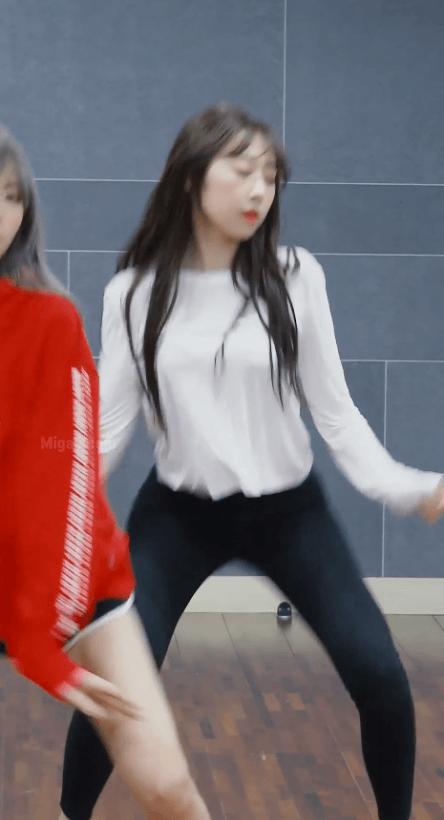 퇴폐미를 맡고있는 우주소녀 수빈