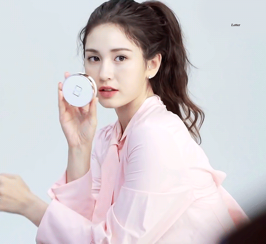 움짤 전소미 지베르니 비하인드