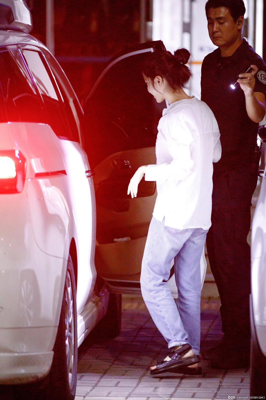 아이유 지콘콘서트 게스트 출퇴근