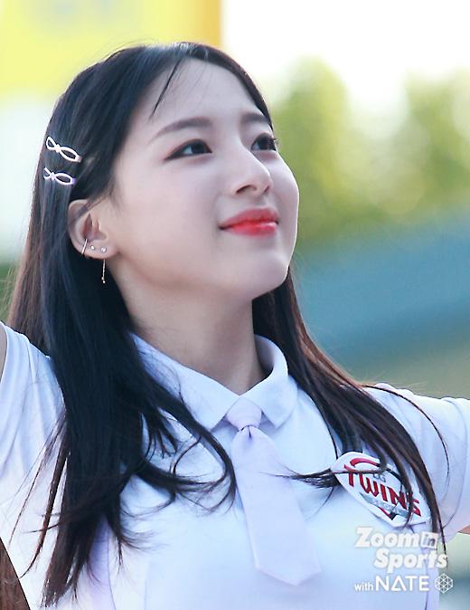 어제 소개한 여고생 치어리더 - 하지원
