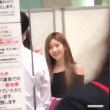 OWxYYq9.gif