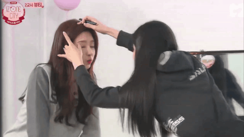 권리더한테 메이크업 당하는 민주