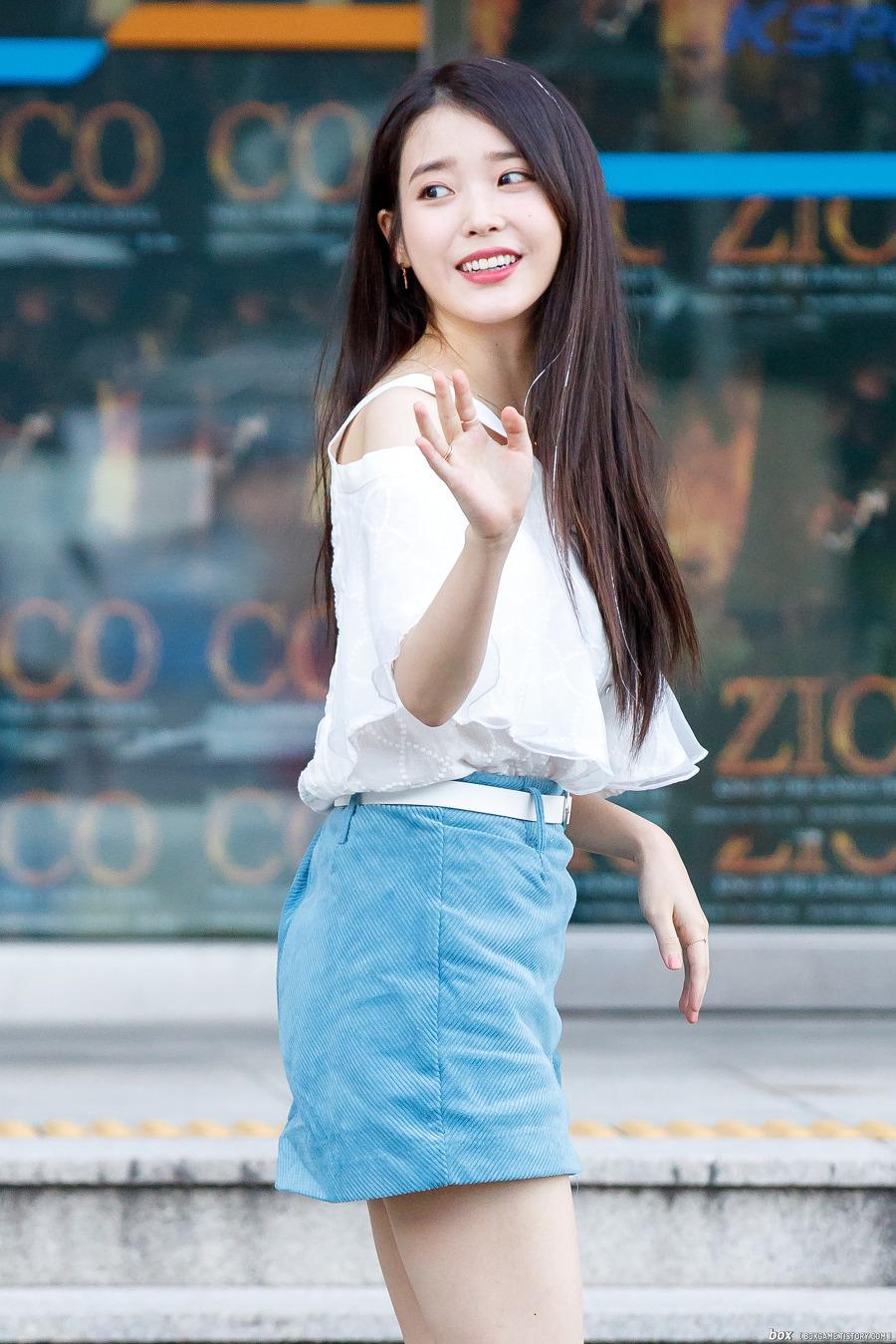 아이유 지콘콘서트 게스트 출퇴근