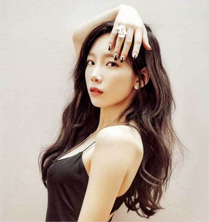 사진 이 중에 1명이랑 결혼하라고 한다면?