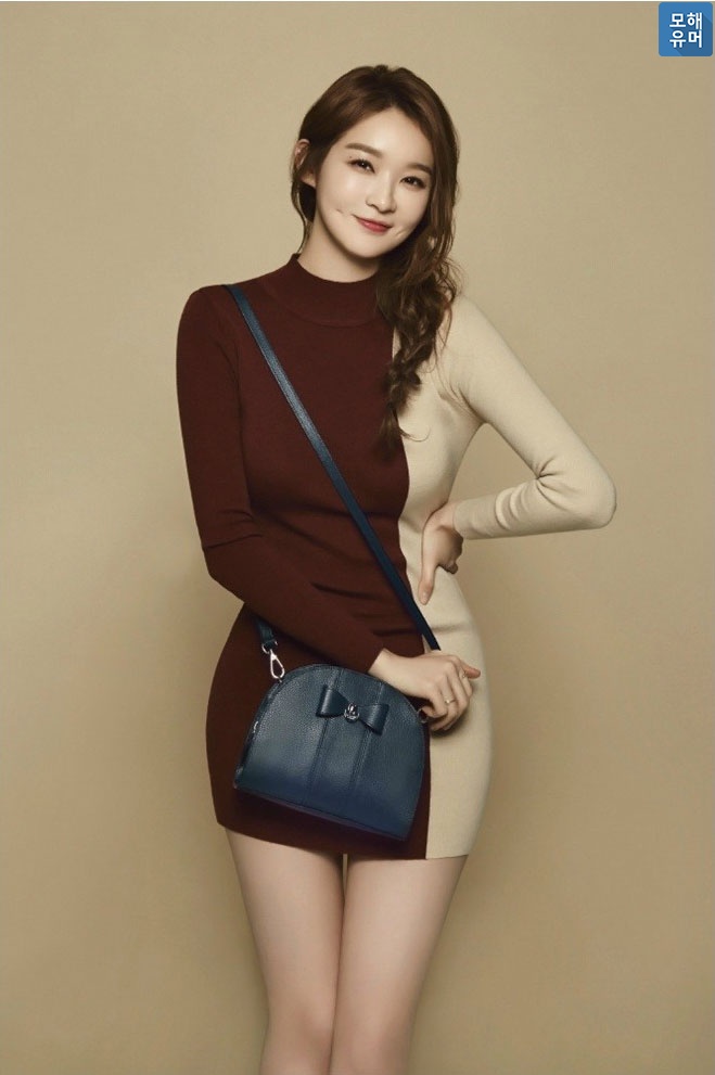 강민경 줠라 이쁘다..