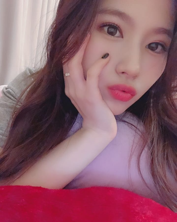 사나 셀카