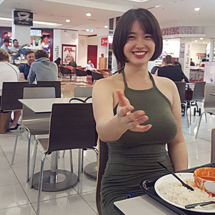 주근깨가 매력적인 모델18