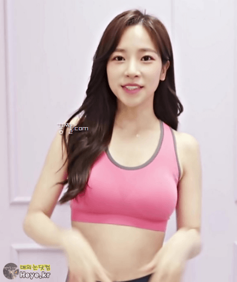 스트레칭하는 코코소리 김소리