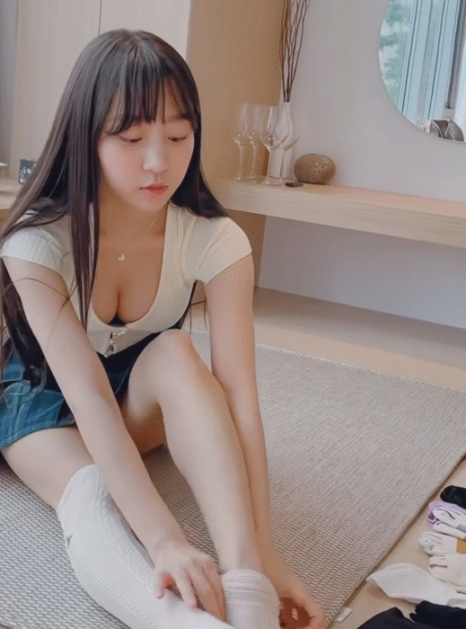 여러가지 종류 양말 룩북 표은지 ㅊㅈ
