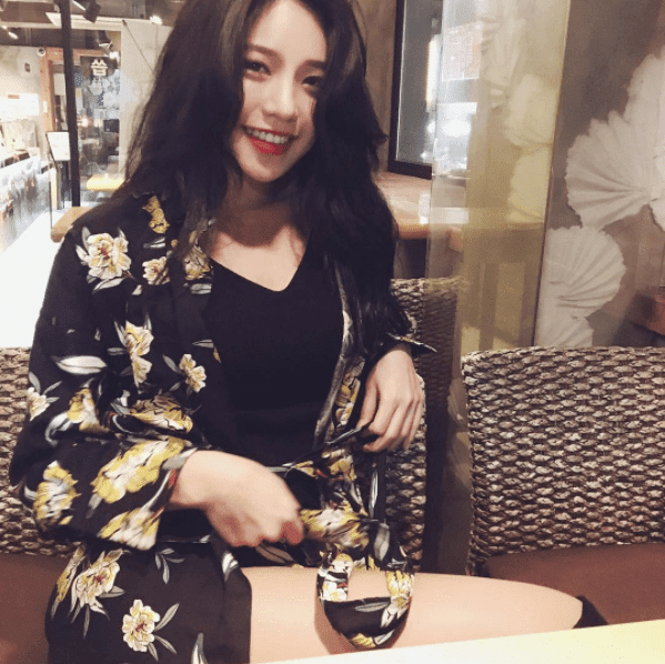 모델 이시아