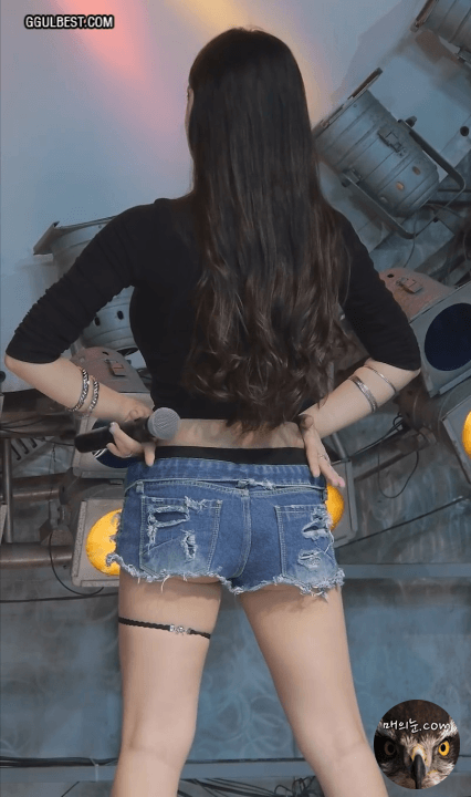 다임피스 ㅊㅈ 수박가슴.gif